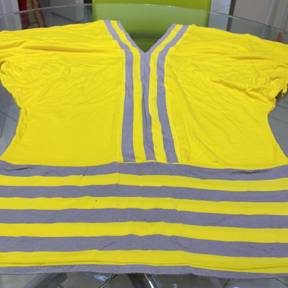 Yellow,gray top - Picture 4 of 5